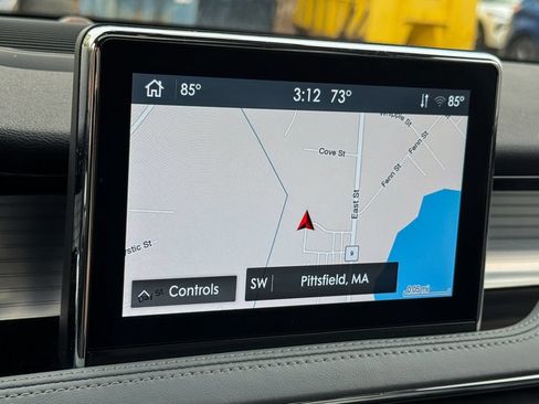 Used 2022 Lincoln Corsair AWD w/ Premium Package image 32