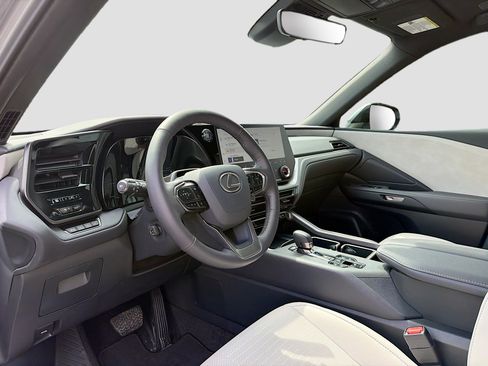 Used 2024 Lexus TX 350 AWD w/ Captains Chair Package image 4