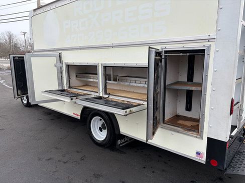 Used 2023 Ford E-450 and Econoline 450 Super Duty w/ Power Windows & Locks Group image 15