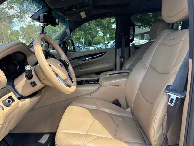 Used 2020 Cadillac Escalade ESV Platinum RWD image 26