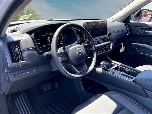 New 2026 Nissan Pathfinder SL w/ SL Premium Package (P04) FWD image 7