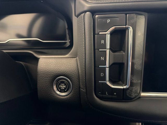 Used 2022 GMC Yukon Denali AWD/4WD image 30