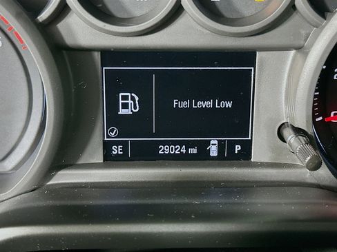 Used 2024 Chevrolet Silverado 1500 Custom image 18