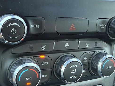 Used 2022 RAM 1500 Big Horn AWD/4WD image 36