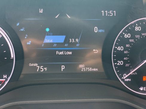 Used 2024 Toyota Sienna Platinum FWD image 33