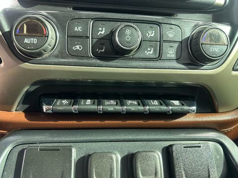 Used 2017 Chevrolet Silverado 3500 High Country w/ Duramax Plus Package image 31