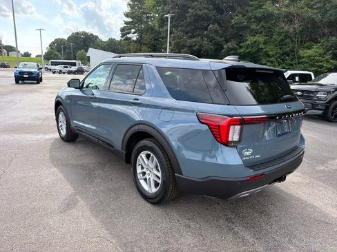 New 2026 Ford Explorer Active w/ Active Comfort Package RWD image 5