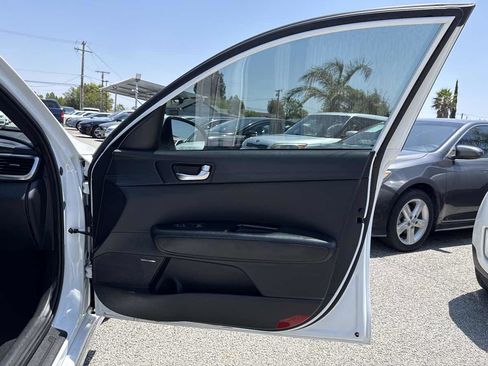 Used 2018 Kia Optima SX w/ Technology Package FWD image 15