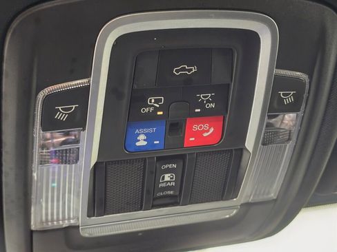 Used 2019 RAM 2500 Laramie image 44