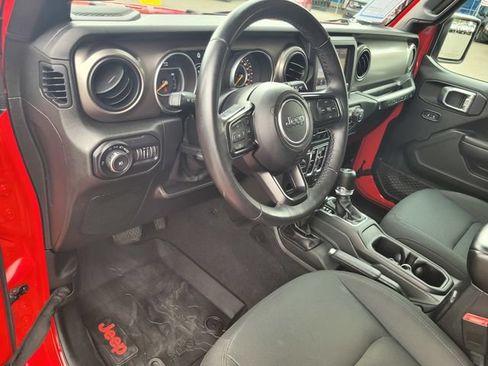 Used 2018 Jeep Wrangler Unlimited Sport S AWD/4WD image 9