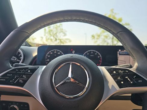 Certified 2025 Mercedes-Benz GLB 250 4MATIC image 26