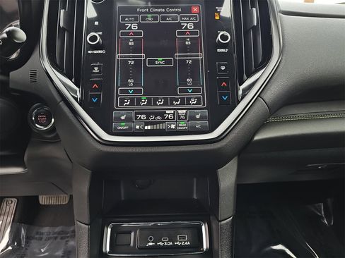Used 2024 Subaru Ascent Onyx Edition image 27