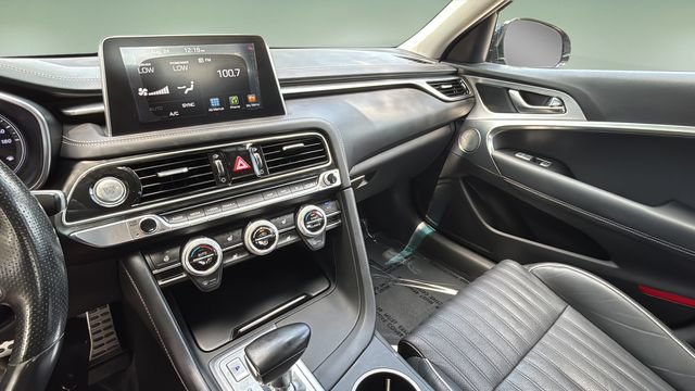 Used 2021 Genesis G70 3.3T RWD image 25