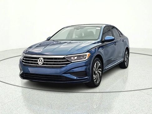 Used 2020 Volkswagen Jetta SEL FWD image 2