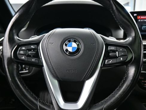 Used 2019 BMW 530i w/ Premium Package RWD image 39