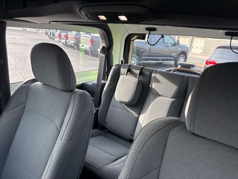 Used 2025 Jeep Wrangler Sport image 19