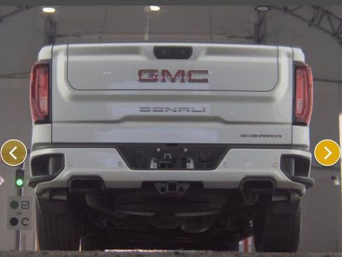 Used 2022 GMC Sierra 1500 Denali w/ Denali Reserve Package image 5