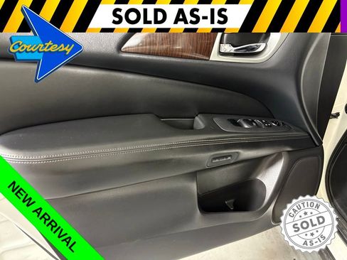Used 2016 Nissan Pathfinder Platinum w/ Cargo Package FWD image 15