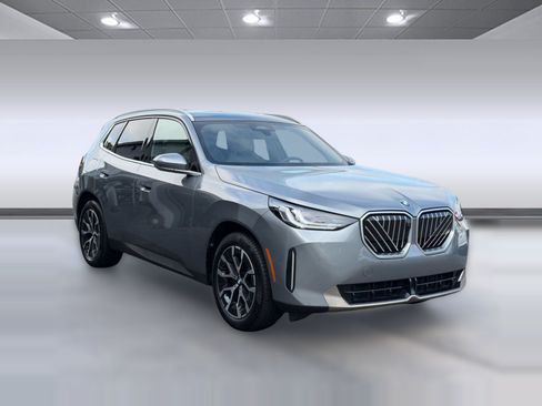 Used 2026 BMW X3 xDrive30i w/ Premium Package AWD/4WD image 7