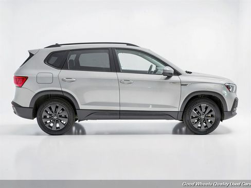 Used 2022 Volkswagen Taos S AWD/4WD image 4