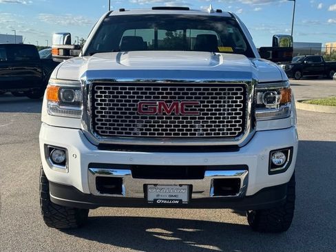 Used 2016 GMC Sierra 2500 Denali w/ Duramax Plus Package AWD/4WD image 7