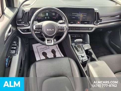 Used 2024 Kia Sportage EX image 6