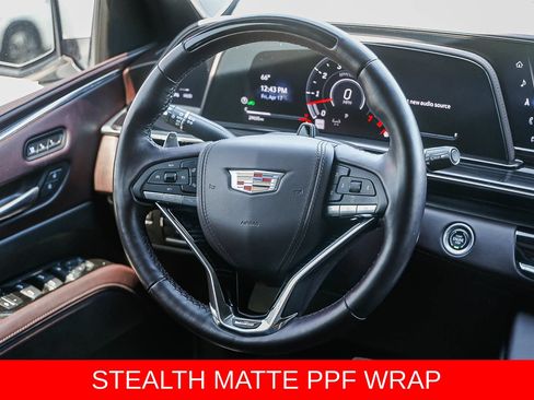 Used 2023 Cadillac Escalade ESV V w/ LPO, ONYX Package AWD/4WD image 14