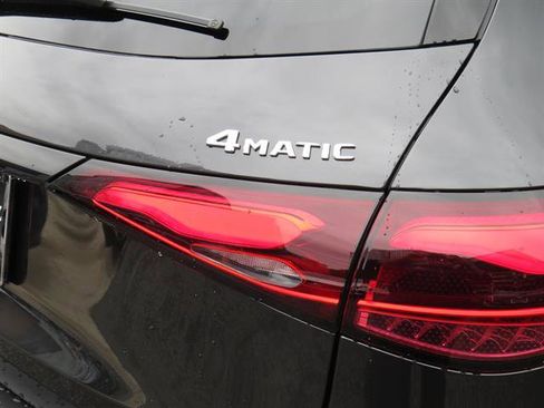 Used 2026 Mercedes-Benz GLC 300 4MATIC image 30