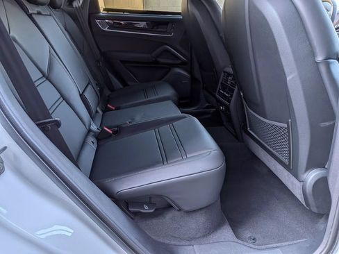 Certified 2025 Porsche Cayenne S AWD/4WD image 25