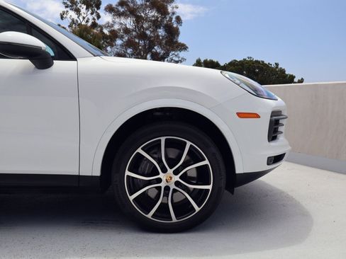 Certified 2021 Porsche Cayenne AWD/4WD image 11