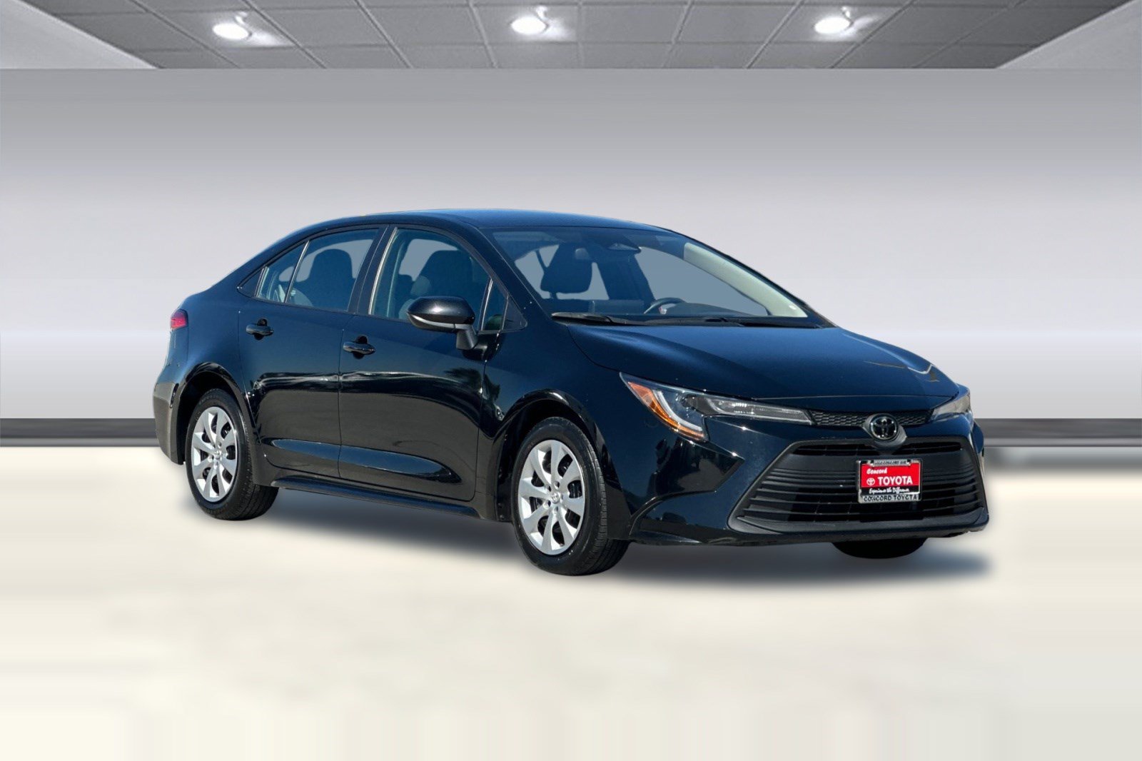 Used 2024 Toyota Corolla LE FWD image 6