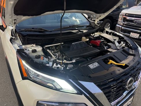 Used 2023 Nissan Rogue SV image 27