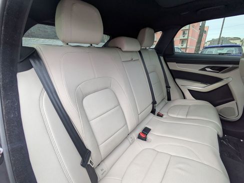 Used 2024 Jaguar F-PACE R-Dynamic S image 18