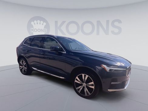 Certified 2023 Volvo XC60 B5 Plus w/ Climate Package AWD/4WD image 2
