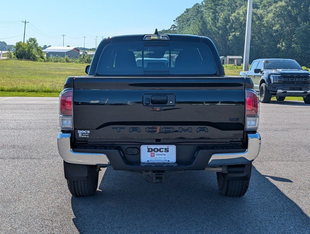 Used 2023 Toyota Tacoma TRD Off-Road AWD/4WD image 4