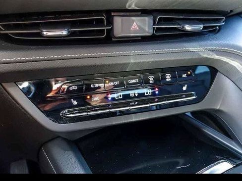 Certified 2023 Buick Envision Essence FWD image 21