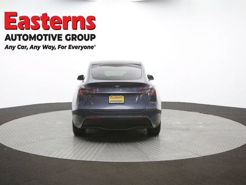 Used 2022 Tesla Model Y Long Range AWD/4WD image 36