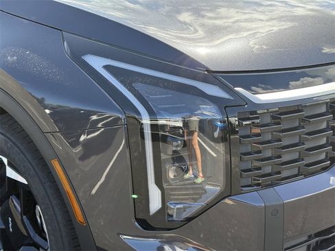 New 2026 Kia Sportage EX w/ EX Panorama Roof Package image 10