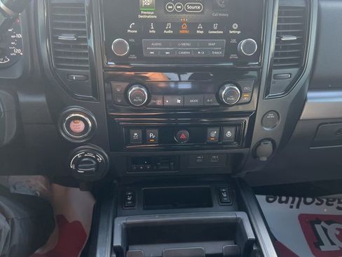 Used 2021 Nissan Titan PRO-4X w/ Pro-4x Convenience Package image 12