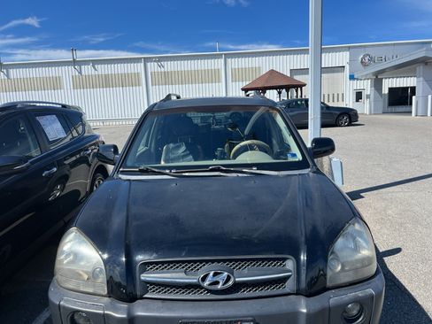 Used 2005 Hyundai Tucson 4WD image 18