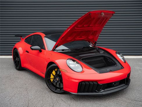 Certified 2025 Porsche 911 Carrera 4 GTS AWD/4WD image 25