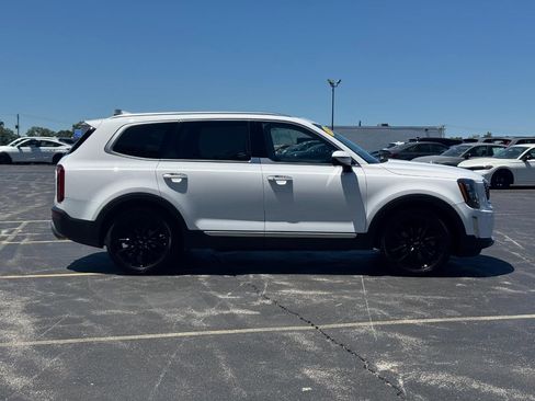 Used 2021 Kia Telluride SX w/ SX Prestige Package AWD/4WD image 3