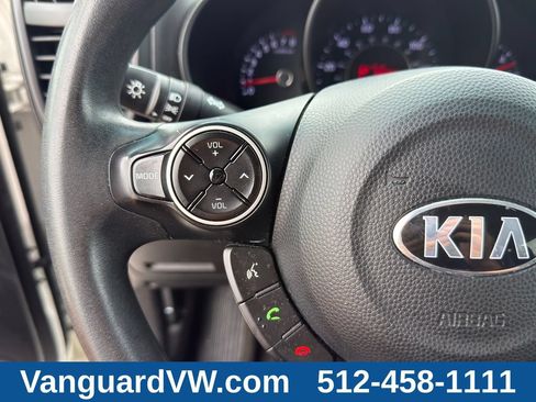 Used 2016 Kia Soul FWD image 19