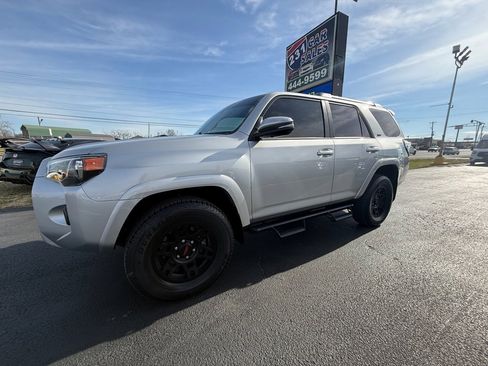 Used 2023 Toyota 4Runner SR5 Premium image 7