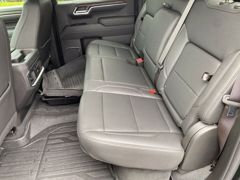 Used 2023 GMC Sierra 1500 SLT image 24