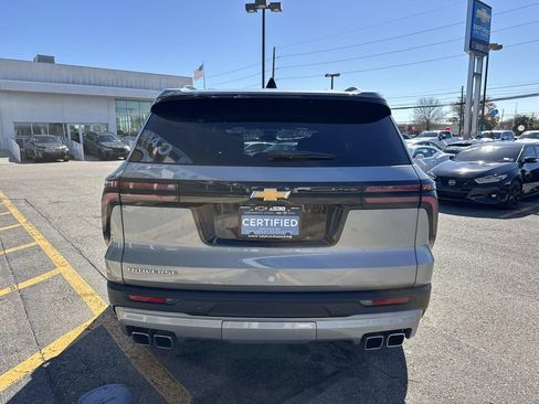Certified 2025 Chevrolet Traverse LT image 7