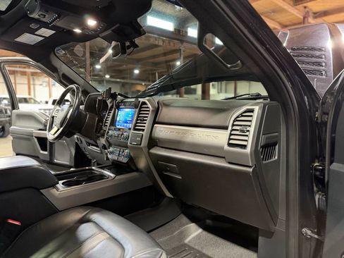 Used 2021 Ford F450 Platinum w/ Camper Package image 20