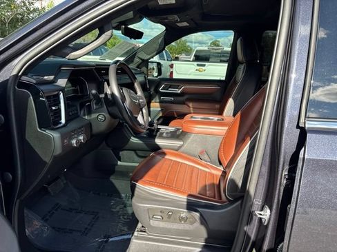Used 2022 GMC Sierra 1500 Denali Ultimate AWD/4WD image 11