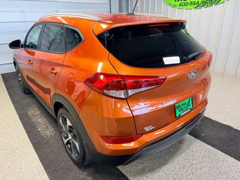 Used 2016 Hyundai Tucson Sport FWD image 4