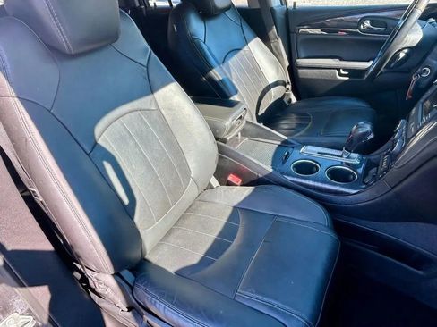 Used 2017 Buick Enclave Leather image 16